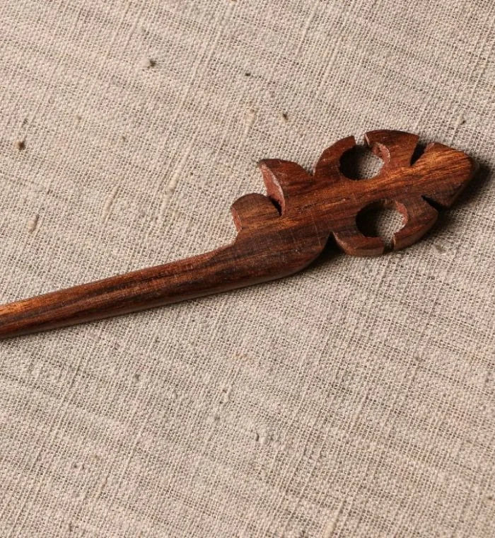 Ranjana Wood Carved Jooda Pin