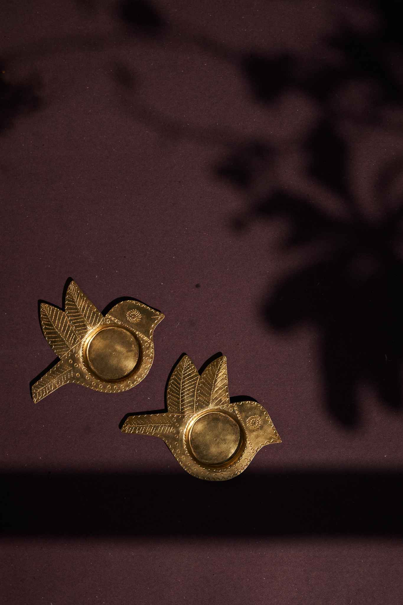 Phool Aarna gift box featuring handcrafted Zardozi and brass tea light holders, a perfect festive decor set