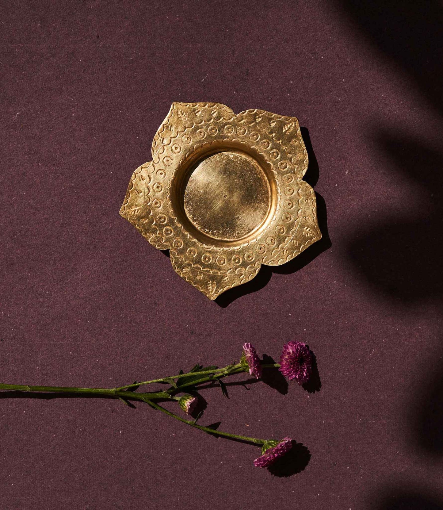 Chidiya Aarna gift box with handcrafted brass tealight holders, a thoughtful and elegant gift set