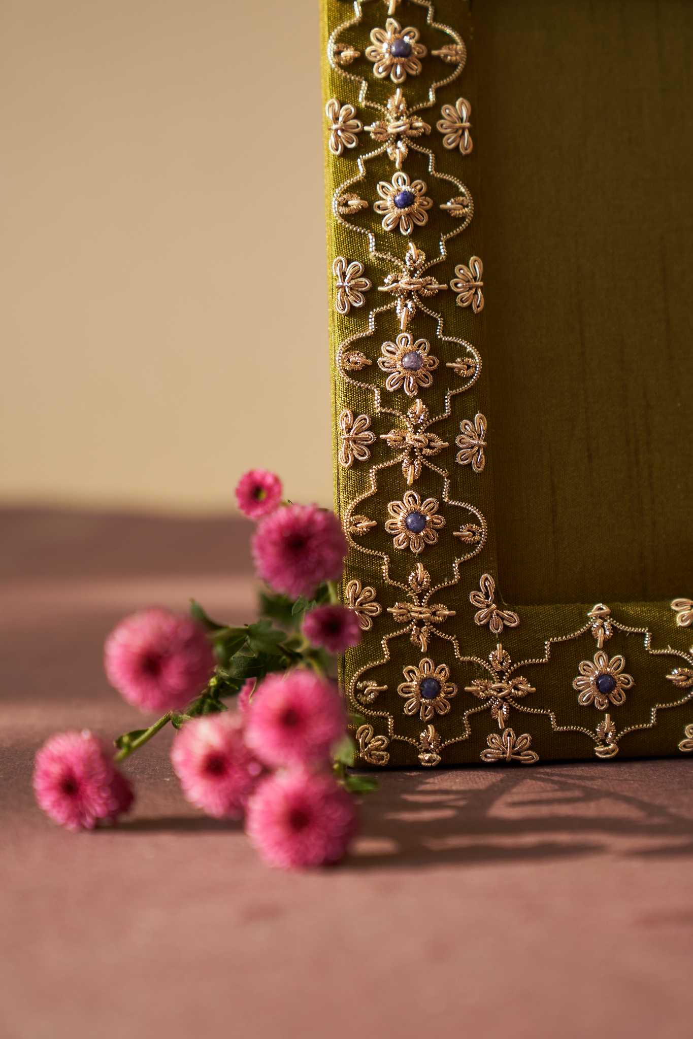 Kat Jaal Zardozi photo frame featuring intricate embroidery and handcrafted details, perfect for elegant decor