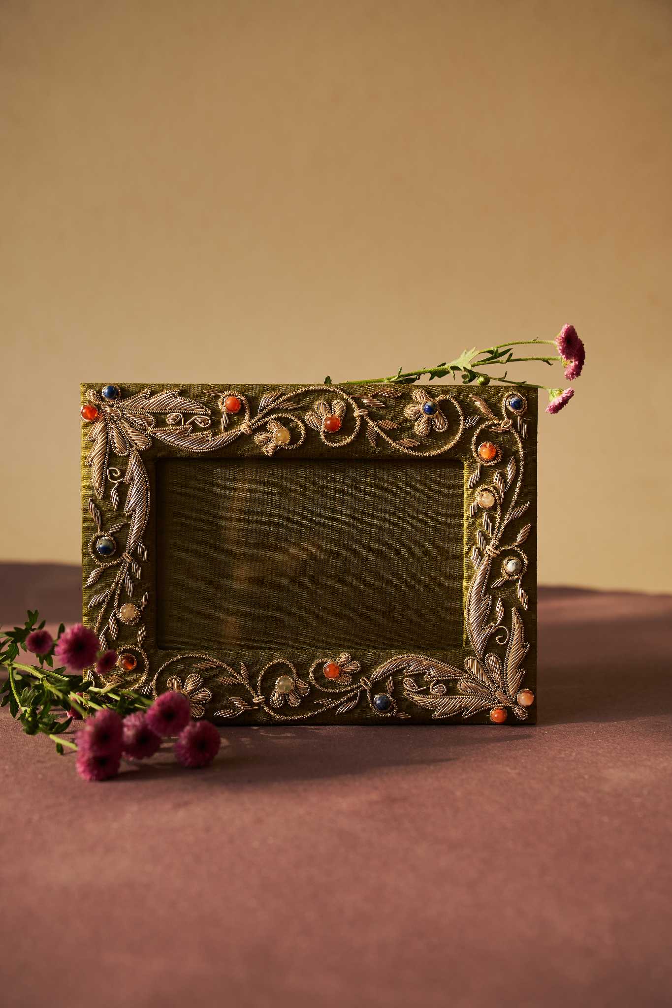 Kat Jaal Zardozi photo frame featuring intricate embroidery and handcrafted details, perfect for elegant decor