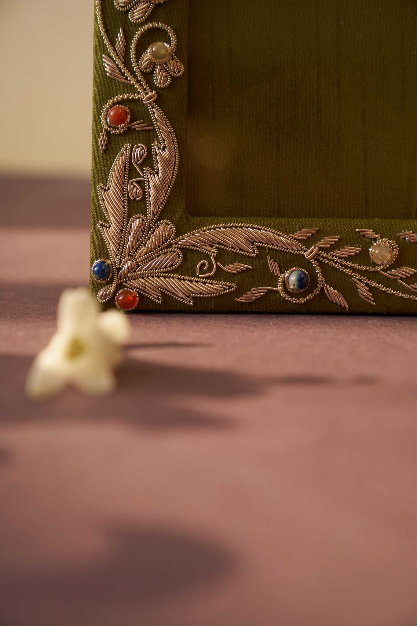 Kat Jaal Zardozi photo frame featuring intricate embroidery and handcrafted details, perfect for elegant decor