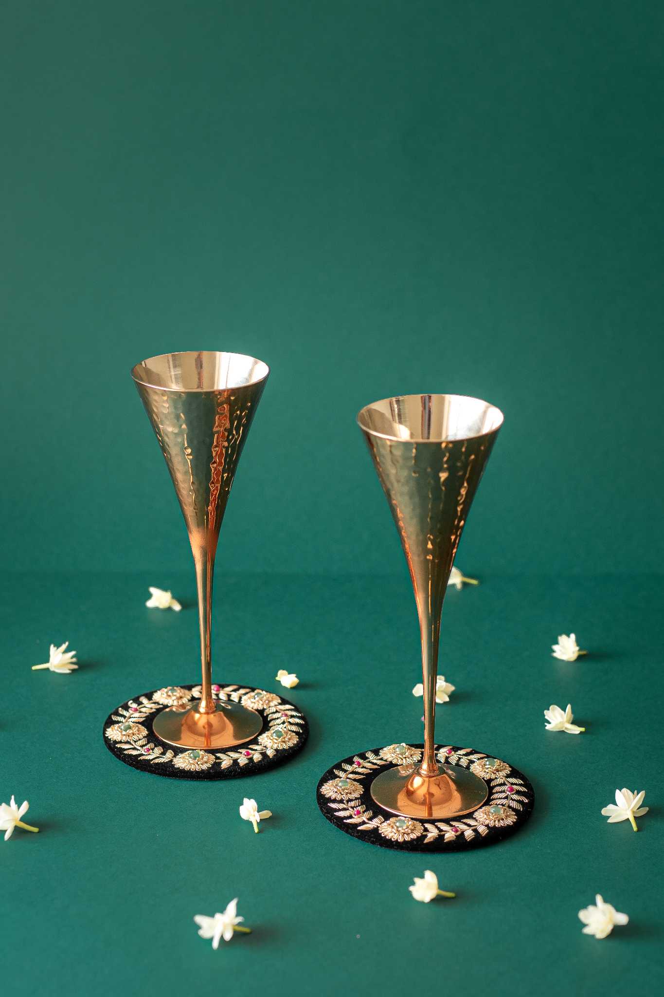 Naaz Grande copper goblets, set of 2, crafted with an elegant handcrafted finish, perfect for refined dining