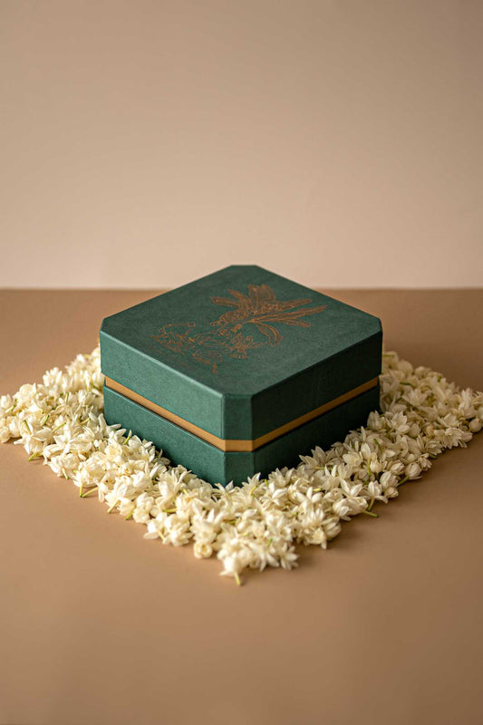 Karigar green packaging box featuring a stylish and elegant design for versatile storage