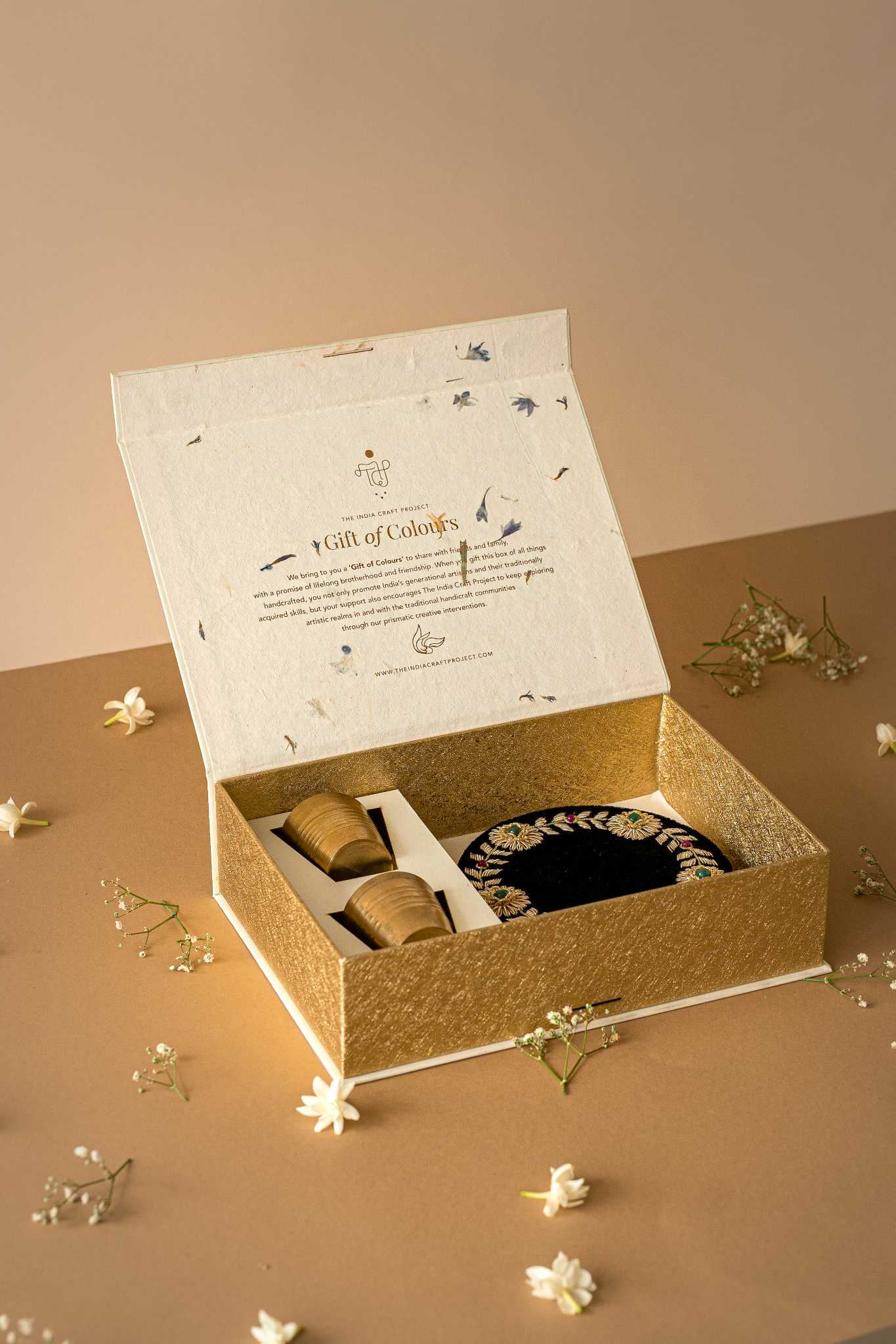 Parv festive gift box with copper shot glasses and coasters, a handcrafted set for elegant celebrations