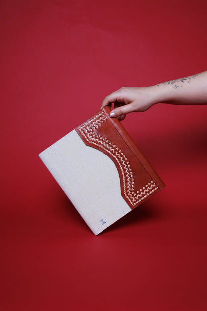 Arth Keepsake Folio | Leather & (White) Kala Cotton