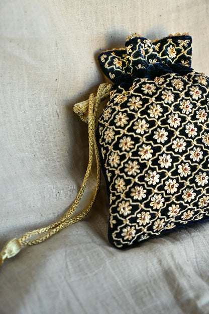 Jali Zardozi Potli | Handcrafted Embroidered Bag