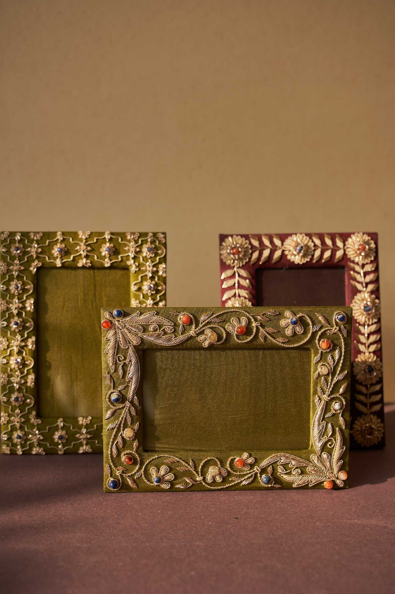Kat Jaal Zardozi photo frame featuring intricate embroidery and handcrafted details, perfect for elegant decor